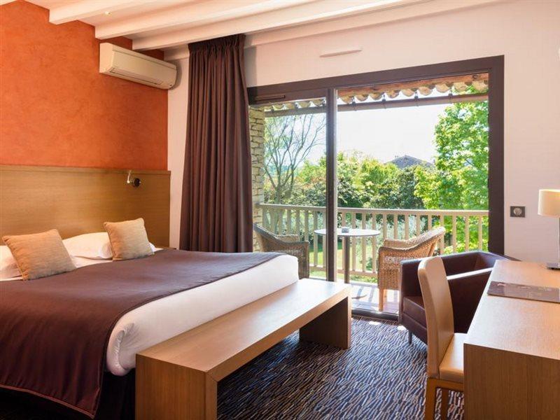Hotel Carcarille Restaurant Le C جورد المظهر الخارجي الصورة