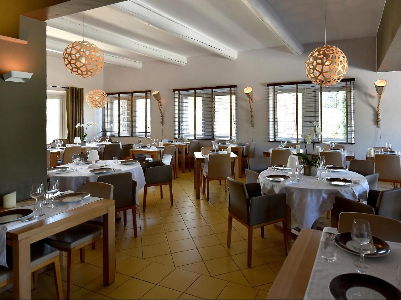 Hotel Carcarille Restaurant Le C جورد المظهر الخارجي الصورة